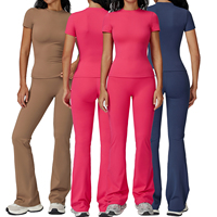 D-TZ8455 + 8519-3 Combinaison de fitness à séchage rapide pour femmes Sports d'été Genou Yoga Top & Bell Bottom Short de course à manches courtes