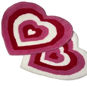 พรมเด็กทรงหัวใจแบบพลิกกลับได้ ขอบสีขาว ขอบสีแดง พรมปูพื้นลายแปลกใหม่ สำหรับห้องนอน ห้องนั่งเล่น ห้องทำงาน - Product Image 2