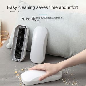 Cepillo quitapelusas portátil para el hogar, absorción de pelo para ropa y rodillo quitapelusas para polvo y eliminación de pelo. - Product Image 2