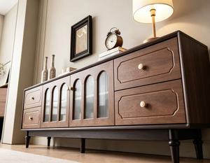 Meuble TV classique en bois massif, porte en verre cannelé cintrée et rangement multi-tiroirs, console multimédia de salon avec pieds tournés rétro - Product Image 6