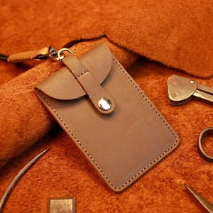 Boshiho - Correa Personalizable de Cuero Genuino Crazy Horse, Cordón Desmontable para el Cuello, Porta Tarjetas, Porta Identificaciones, Porta Credenciales, Todo en Uno - Product Image 4