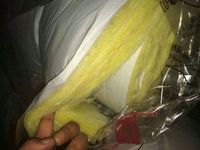 Aislamiento de Fibra de Vidrio con Revestimiento de Vinilo Blanco, Barrera Térmica para Edificios Metálicos, Almacenes y Estructuras Prefabricadas de Acero