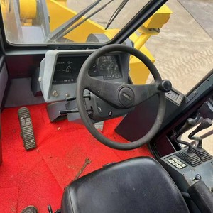 Chargeuse sur pneus KOMATSU WA380 d'occasion, 20 tonnes, chargeuse frontale hydraulique, engin de construction - Product Image 6