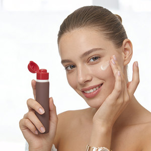 5000 pièces MOQ, tube en plastique PE vide de 20 ml, personnalisable avec logo OEM, emballage avec bouchon à clapet pour crème pour les yeux et gel pour les lèvres - Product Image 3