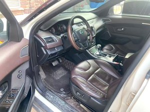 Autos <span class=keywords><strong>Usados</strong></span> en <span class=keywords><strong>Venta</strong></span> en China, Autos <span class=keywords><strong>Toyota</strong></span> <span class=keywords><strong>Usados</strong></span> en China, Landwind X7 2015 2.0T Edición Premium Panorámica - Product Image 5