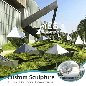 Scultura in Metallo Nero Astratto Personalizzata su Misura, Grande e Intrecciata, con Texture di Lusso per Mockup di Case e Ville - Product Image 6