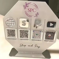 Signe acrylique avec code QR personnalisé pour Facebook Instagram Présentoir de table portable pour le balayage des médias sociaux et la publicité polie
