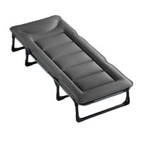 Lit simple pliant moderne pour la maison avec dossier métallique réglable et coussins, design chaise longue pour la sieste, idéal pour l'extérieur, les hôtels et les salons.