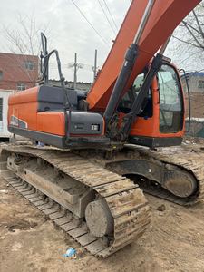รถขุดตีนตะขาบ Doosan 215-9C ปี 2019 มือสอง น้ำหนัก 21.5 ตัน บุ้งกี๋ 0.92 เมตร กำลัง 115000 วัตต์ เครื่องจักรก่อสร้าง จากกวางตุ้ง - Product Image 5