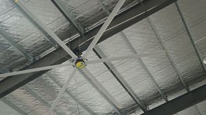 Ventilateur de plafond industriel de 18 pieds avec 6 pales, ventilateur de plafond industriel à aimant permanent synchrone à recirculation - Product Image 3