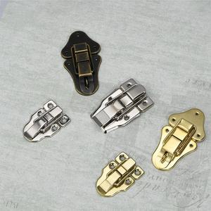 Cerradura de Estilo Antiguo para Equipaje, Accesorios de Ferretería Duraderos Hechos de Lámina de Hierro con Placas de Bloqueo Cuadradas para Bolsas y Cajas de Herramientas - Product Image 2