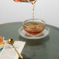 Ensemble de bols et soucoupes en verre à rayures verticales gaufrées pour usage en restaurant, avec logo personnalisé, pour yaourt et desserts