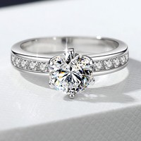 Vente d'anniversaire Bague Moissanite haute pour femme élégante Meilleur bracelet à lecture de cœur à un prix