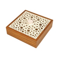 Boîte cadeau en bois de zèbre faite à la main, recyclable, avec couvercle blanc creux amovible, logo personnalisé, emballage pour chocolat pour le Ramadan et l'Aïd