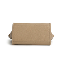 Sac à main pour femme China OEM Usine Gros Personnalisé Luxe Cuir Véritable Femme Designer Épaule & Rétro Messenger Sac