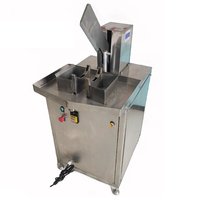 Goede Kwaliteit Tender Kokosnoot Half Snijmachine Voor Fruitdrank Winkel Automatische Kokosnoot Splitsmachine