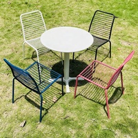 Mobilier d'extérieur bon marché, ensemble de jardin, restaurant, industriel, café, terrasse, bistro, table et chaises en métal métallique
