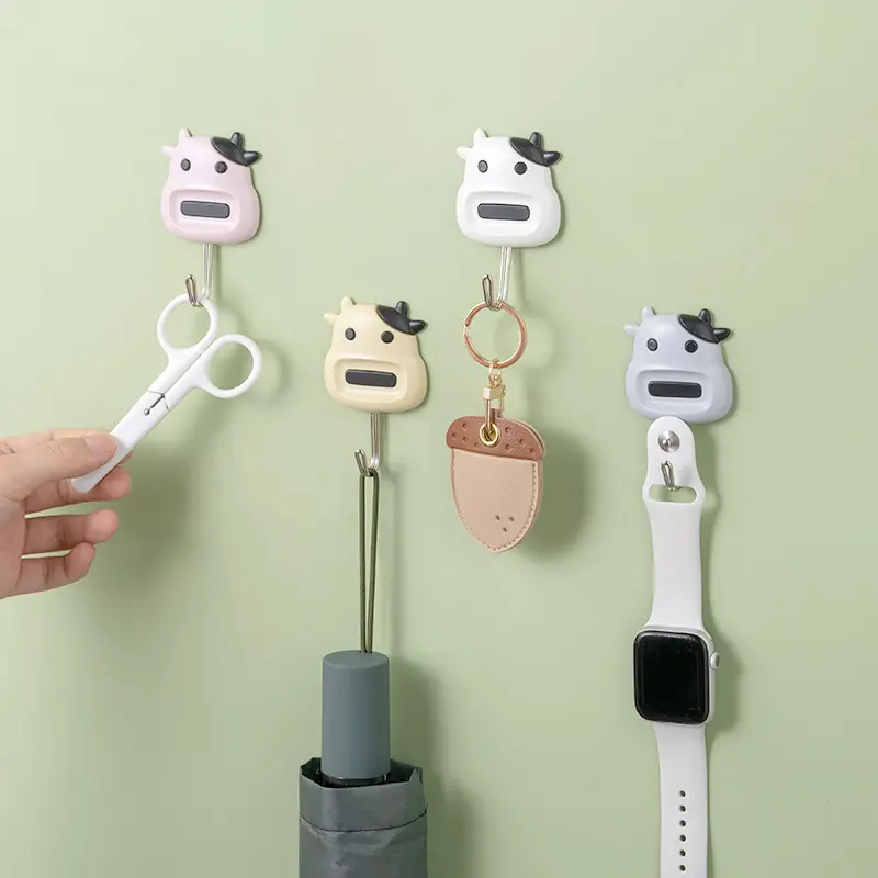 Acessórios de banheiro Cute Cartoon Cow Design 3 kgs Plastic Sticky Wall Hook Household Sundries Organizer Adhesive Hooks 2pcs Set