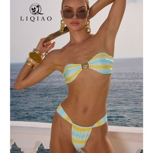 Оптовый заказ: Женский комплект бикини с лямкой через шею и укороченными шортами, из спандекса/полиэстера, быстросохнущий, эластичный, с принтом - Product Image 1