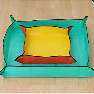 Ensemble de jardinage en trois pièces, outils de jardinage en plastique pour la plantation et les tapis de changement de sol - Product Image 1