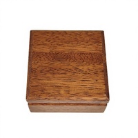 Boîte à bijoux en bois de noyer avec doublure en daim, logo personnalisé, finition mate polie, idéale pour le rangement des bagues de fiançailles et de mariage et l'emballage de cadeaux de luxe