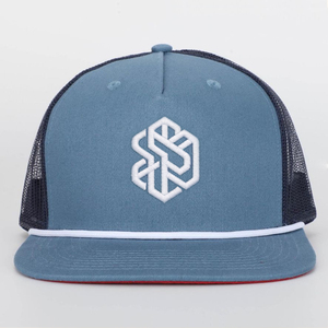Gorras de camionero de 5 paneles con visera plana de algodón y cuerda, diseño personalizado con logo OEM al por mayor, gorra clásica snapback con logo bordado - Product Image 1