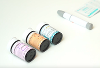 Mini portable surveillance de la glycémie test de créatinine sanguine créatinine acide urique Hb EGFR 5 en 1 mètre Bluetooth