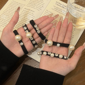 Coletero de perlas y diamantes de imitación para mujer, banda elástica duradera para el cabello, accesorio de uso diario estilo toalla - Product Image 2