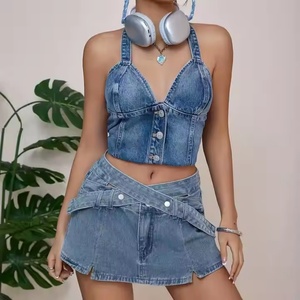 Nouvel Arrivage – Ensemble en Jean Femme de Haute Qualité : Crop Top Sexy à Bretelles et Mini-Jupe Évasée en Denim Délavé Effet Acide - Product Image 5