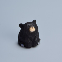 Figurine d'ours en bois sculptée à la main, statue d'ours en bois massif, ornement de bureau animalier mignon, décoration de tableau de bord de voiture, cadeau pour couple