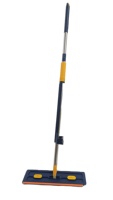 Balai plat mains libres Offres Spéciales facile à utiliser de 42cm avec tête rotative à 360 et dent et grattoir pour un nettoyage en profondeur