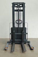 Chariot élévateur transpalette électrique 1200kg 1500kg avec mât duplex 3m 4m pour entrepôt à allées étroites
