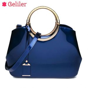 Bolso de Mano de Mujer de Cuero PU de Lujo, Moderno y de Alta Calidad, con Cierre de Cremallera, Gran Capacidad y Diseño Portátil - Product Image 3