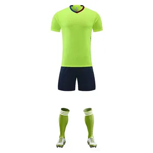 Großhandel benutzer definierte Fußball kleidung atmungsaktive schnell trocknende erwachsene Männer Polyester Fußball Sportswear