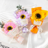 Coffret Cadeau de Bouquet de Tournesols Artificiels Réalistes en Savon - Collection Fête de Remise des Diplômes - Entièrement Fait Main en Chine