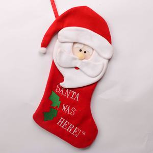 Nouveauté 2023 : Sacs cadeaux chaussettes de Noël rouges, personnalisables (couleur et logo), service OEM, en tissu, pour décoration de Noël - Product Image 5