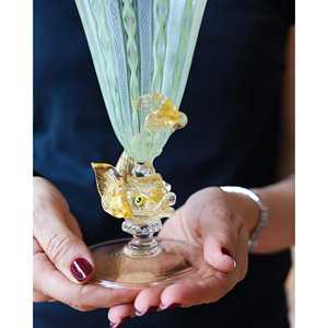 Verres à champagne et flûtes élégants en verre, ornés de mouettes et de poissons en filigrane coloré - Product Image 2