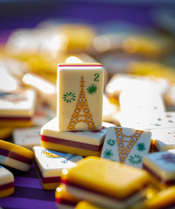 Juego de Mahjong Americano de Lujo con Temática La Vie En Mahj, en Amarillo, Diseño Moderno de Alta Gama para 4 Jugadores, Material de Melamina - Product Image 3