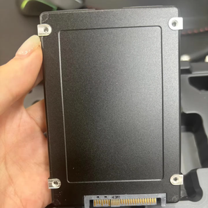 HORNG SHING Solid state <b>drive</b> Used MZ7L3960HBLT-00A07 2.5 960G SATA 6Gbps SSD - Product Image 1