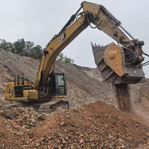 Benna Frantumatrice Weikeshi con Piastra a Mascella per Escavatori da 12-18 Tonnellate, Alta Capacità di Frantumazione, Peso 2300kg - Product Image 6