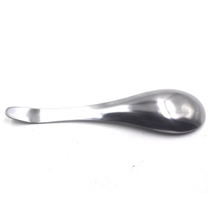 Sun Well Best Utensils Râpe <span class=keywords><strong>à</strong></span> gingembre en acier inoxydable, Zesteur pour citron vert et citron, Presse--<span class=keywords><strong>fromage</strong></span>, wasabi, gingembre et ail, Compatible lave-vaisselle - Product Image 4