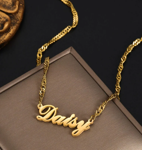 <span class=keywords><strong>Collana</strong></span> <span class=keywords><strong>con</strong></span> Nome Personalizzato in Oro Qiuhan - Ciondolo <span class=keywords><strong>con</strong></span> <span class=keywords><strong>Targhetta</strong></span> Personalizzata <span class=keywords><strong>con</strong></span> Catena Regolabile, Gioiello alla Moda Regalo per Donne - Product Image 2