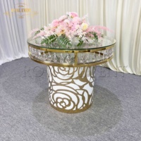 Mobilier moderne Table à gâteau ronde avec cristal Rose Table de présentation pour décoration de mariage Table à gâteau dorée pour fête d'anniversaire