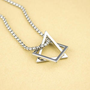 Kolye erkekler üçgen kolye kare geometrik kolye uzun kolye paslanmaz çelik geometrik üçgen kare kolye kolye - Product Image 3