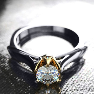 Anello di fidanzamento bicolore quadrato a sei punte per donna, elegante gioiello da dito - Product Image 2