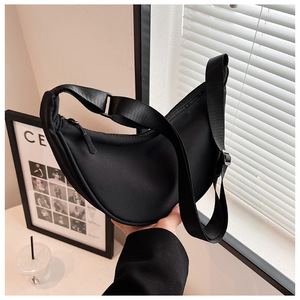 Nouveau Sac Bandoulière Tendance 2026 pour Femme en Nylon, Léger, Style Dumpling, Sac à l'Épaule en Toile avec Fermeture Éclair (Vente en Gros) - Product Image 5