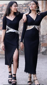 Robe noire de soirée avec motif brodé personnalisé sur le col, en gros, pour la vente par les exportateurs - Product Image 3