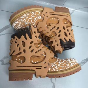 รองเท้าบูทผู้ชายแบรนด์ดังขายส่ง ดีไซน์แฟชั่น รองเท้าบูทหุ้มข้อหนังแท้ รองเท้าบูทหนังนูบัคสำหรับผู้ชาย - Product Image 1