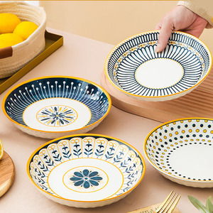 Assiette en céramique de style nordique, peinte à la main, créative et simple pour la maison - Product Image 4