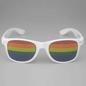 Feirong LGBT pegatina estenopeica Arco Iris corazón bandera gafas UV400 uso diario Gay lesbiana orgullo icono insignia Unisex accesorio